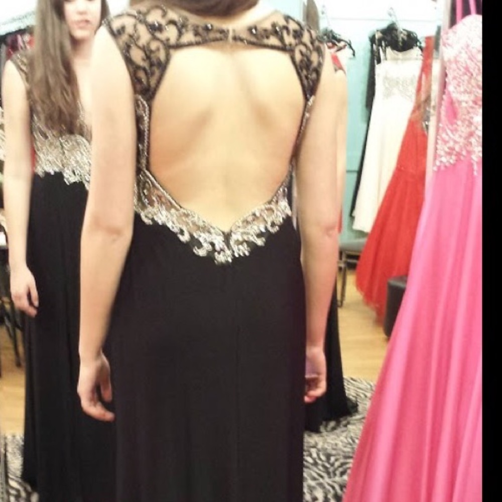 Prom dress - Picture 5 of 8